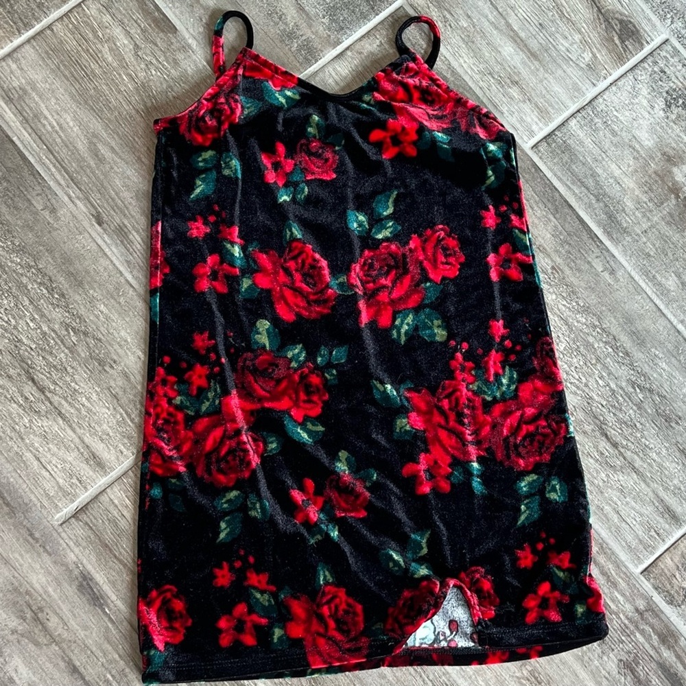 Art Class Velvet Dress Red Roses Floral Print Sleeveless Mini Size M(8)‎